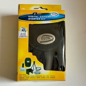 Digital Concepts Camera Starter Kit in Black